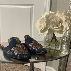 JCrew Pointed Toe Floral Slide Size 7.5